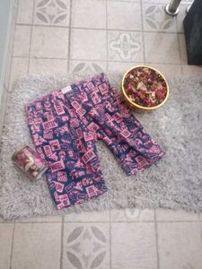 Graphic Print Cropped Lounge Pants