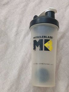 MuscleBlaze Shaker Bottle