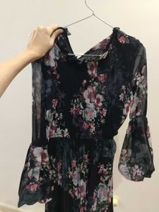 Black Flowers 🌺🌹Long Frock