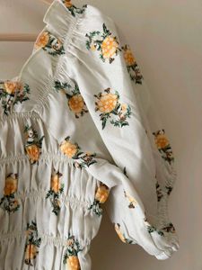 Floral Print Puff Sleeves Cinched Waist Crop Top