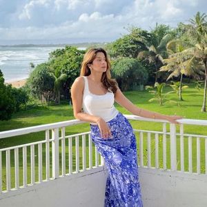 Floral Two-Piece Set by nefsfinds