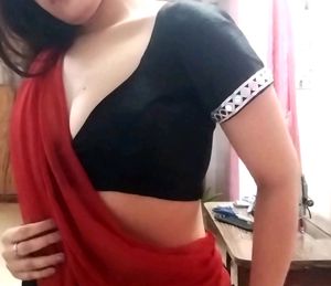 Black Deep Neck Blouse 🌹