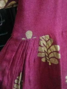 Maroon &amp; Gold Leaf Print Kurti