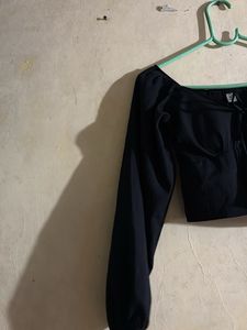 Black Long Sleeve Crop Top