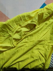 Yellow t shirt