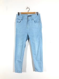 Light Wash High-Waisted Jeans