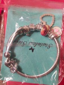 Women Kada