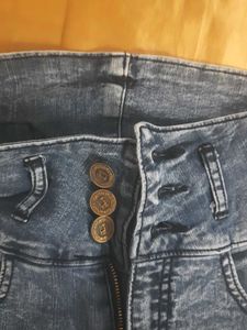 High Waisted Jeans