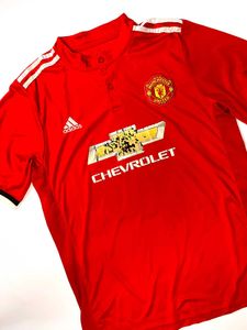 MANCHESTER UNITED FOOTBALL JERSEY