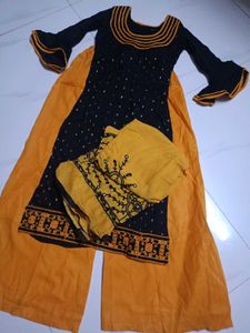 Elegant Black & Gold Salwar Kameez Suit