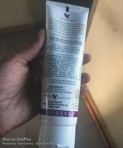 Forever Mosturizing Lotion