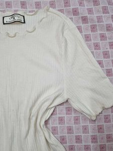 Cute Bodycon White Top with ruffled edges