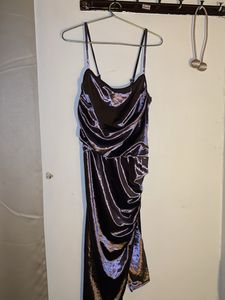 Stunning Velvet Dress!  - (Bodycon Party Wear)