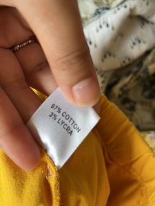🥳Yellow Capri With Lace Detailing At Bottom