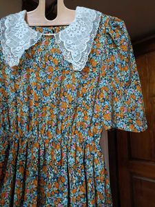 FLORAL DRESS WITH COLLAR