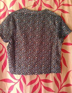 Stylish Blue Animal Print Crop Top