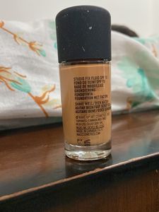 MAC Studio Fix Fluid Foundation
