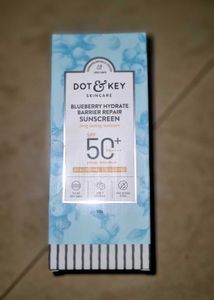 Dot & Key Blueberry Sunscreen SPF 50
