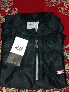 H&M Black Pullover Shirt