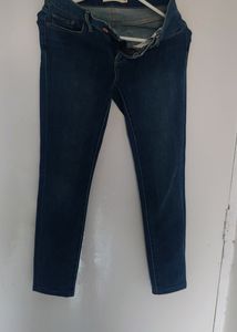 Levis Jeans Pant