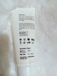 Gloosy Sunscreen SPF 50+