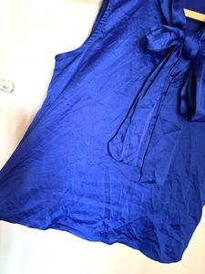 Beautiful Top With Tie