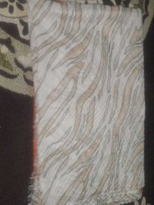 girls college students wear Abaya