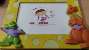 Luvlap Feeding Bottle &amp; Photo Frame