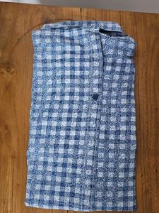Levi&#39;s Slim Fit Blue Cheque Shirt - Size M