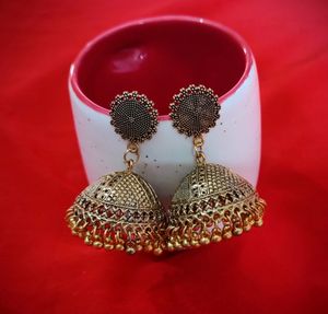 I Want To Sell Earrings Combo Of 2 pairs