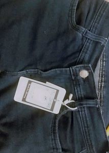 Blue Denim Jeans Size : 28 Waist 32 :Hips