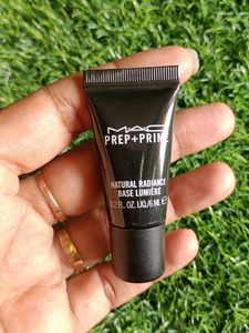 Mac Prep + Prime Natural Radiance Base Lumiere