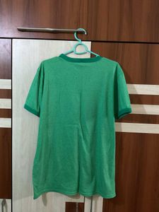 Green Graphic Print Tee(unisex)