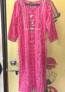 Beautiful Pink Colour Kurti With Sharara