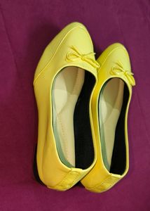 Trendy Yellow Bellies And Bellerinas / Women Trend