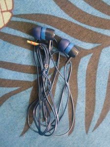 EARPHONE
