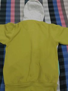 Stylish Graphic Print Hoodie