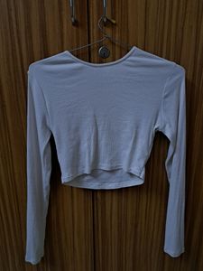 H&M basic white crop top full sleeves