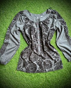 Stylish Women&#39;s Tops Bundle
