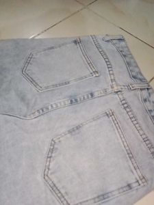 WIDE JEANS ( IN LIGHT BLUE COLOUR)