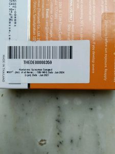 The Derma Co Sunscreen Compact