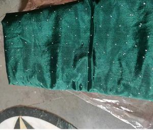 Elegant Green Saree With Attached Blouse Piece