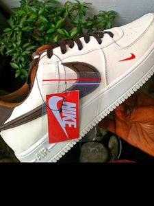 Nike Air Force 1 Low