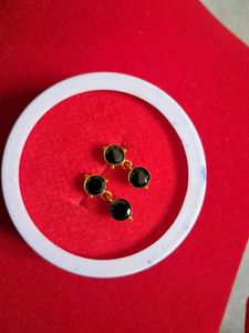 Black Stone Earrings Gold