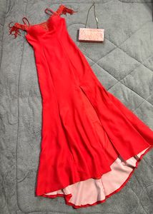 Red Embellished Gown (Bust : 28-32)