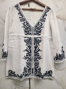 Authentic Mk Embroidered White Top