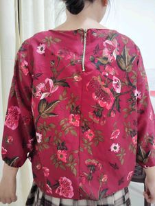 Maroon Floral Top🎀