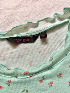 Pinteresty Summer Floral Tops