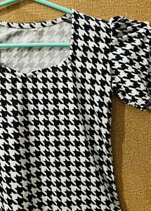 Printed Black Stylish Top.!! 📌Price Drop
