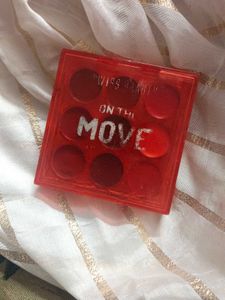 ON THE MOVE LIP PALETTE